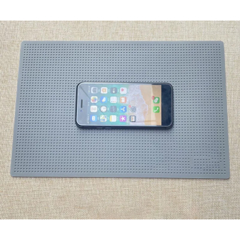 Mata / podkładka antypoślizgowa pod telefon 30x20 cm